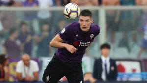 Fiorentina defender Nikola Milenkovic heads the ball away. (Getty Images)