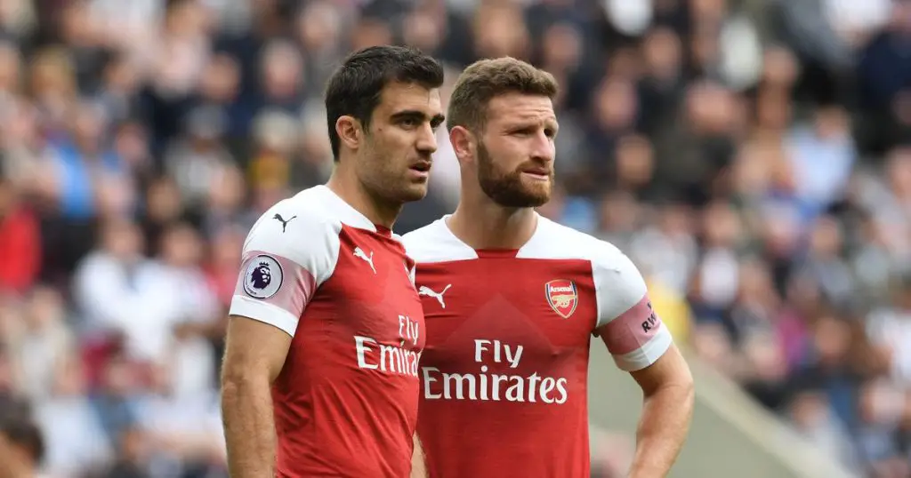 Arsenal defenders Sokratis (L) and Shkodran Mustafi (R) look on. (Getty Images)
