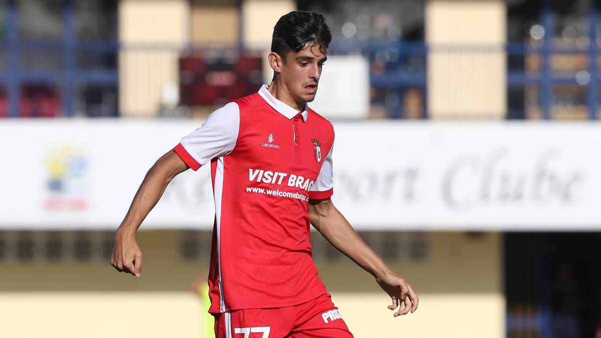 Barcelona set to seal £26m deal for 20-year-old hotshot - How good an investment could this be? 1 Francisco Trincao playing for Portuguese side Braga.