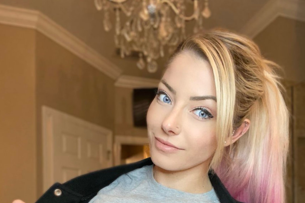 Alexa Bliss no makeup