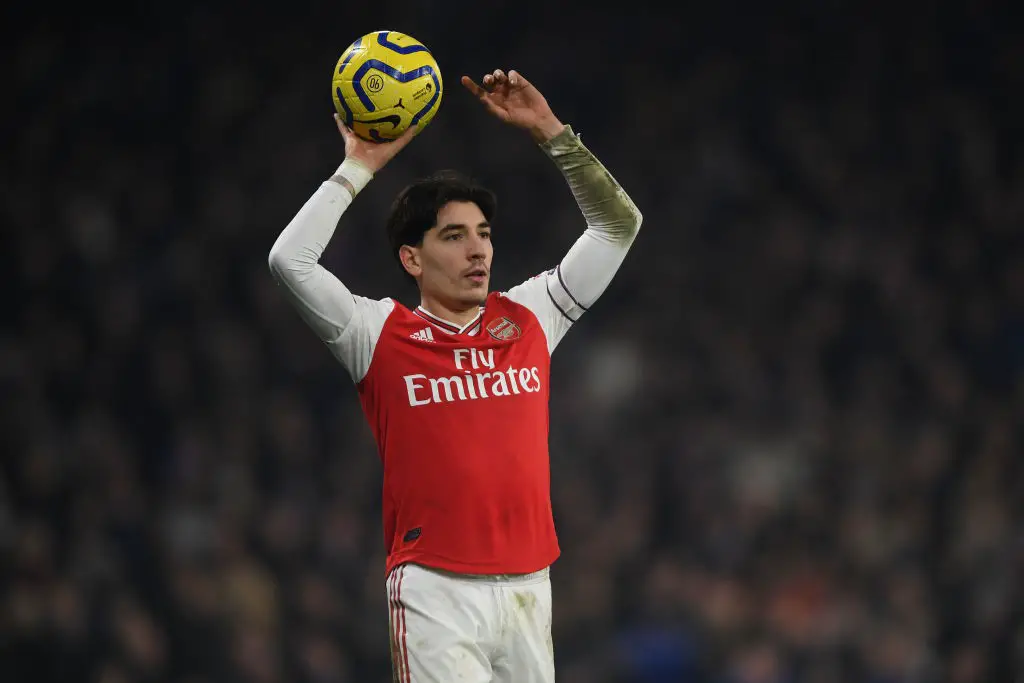 Hector Bellerin take a thrown-in against Chelsea (Getty Images)