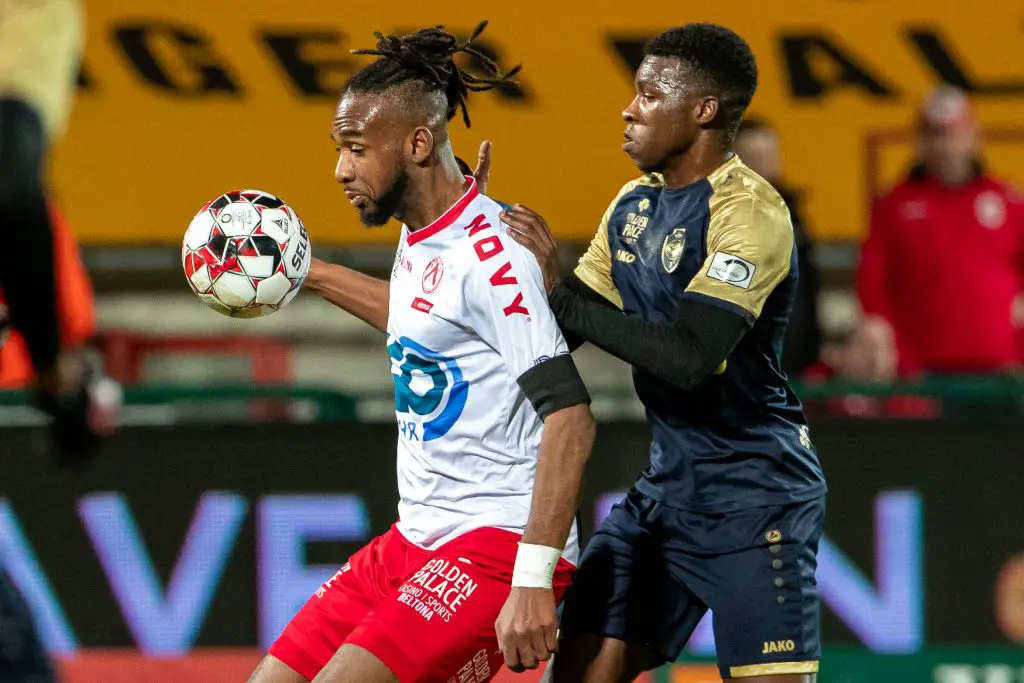Kortrijk's Ilombe Mboyo and Antwerp's Aurelio Buta fight for the ball during a soccer match between KV Kortrijk and Royal Antwerp FC, Saturday 07 March 2020 in Kortrijk. (Getty Images)