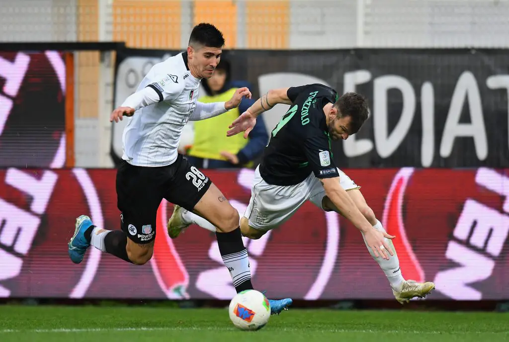 Martin Erlic of AC Spezia competes for the ball with Luca Strizzolo of Pordenone during the Serie B match between AC Spezia and Pordenone Calcio at Stadio Alberto Picco on February 1, 2020 in La Spezia, Italy. (Getty Images)