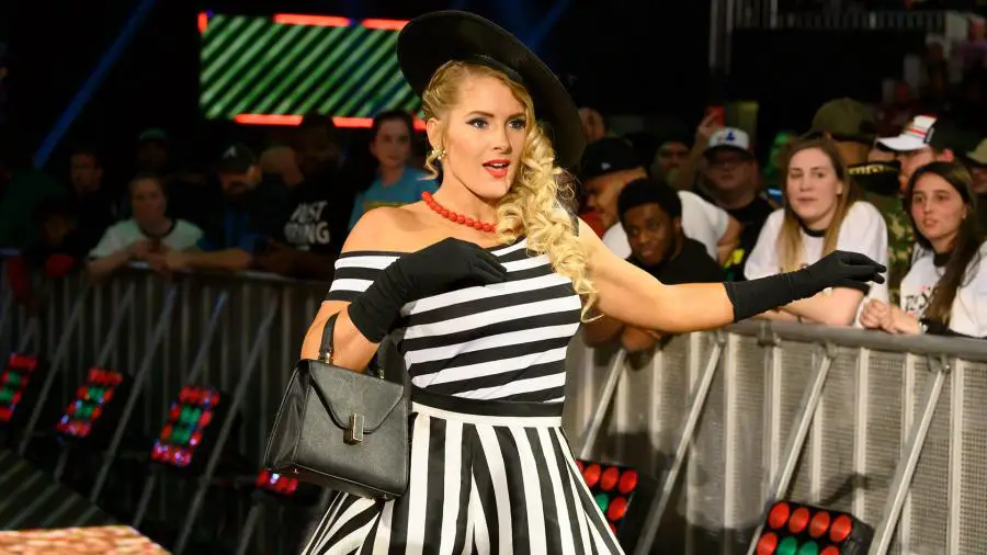 WWE star Lacey Evans is training hard for Money in the Bank 2020
