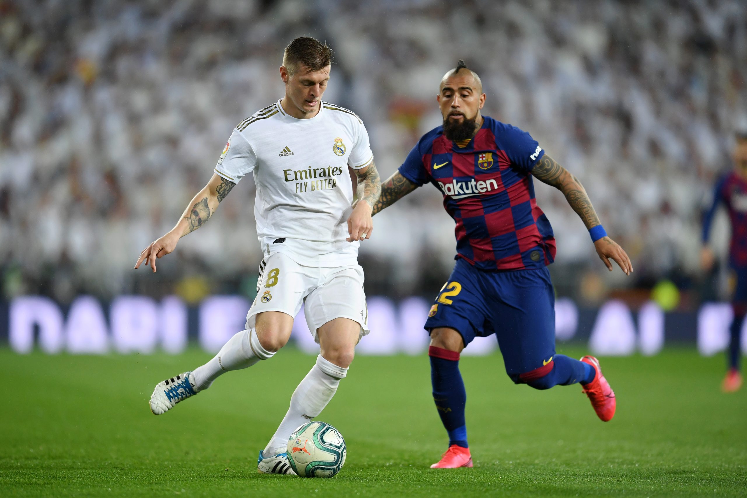 Arturo Vidal (R) in action against Real Madrid (Getty Images)