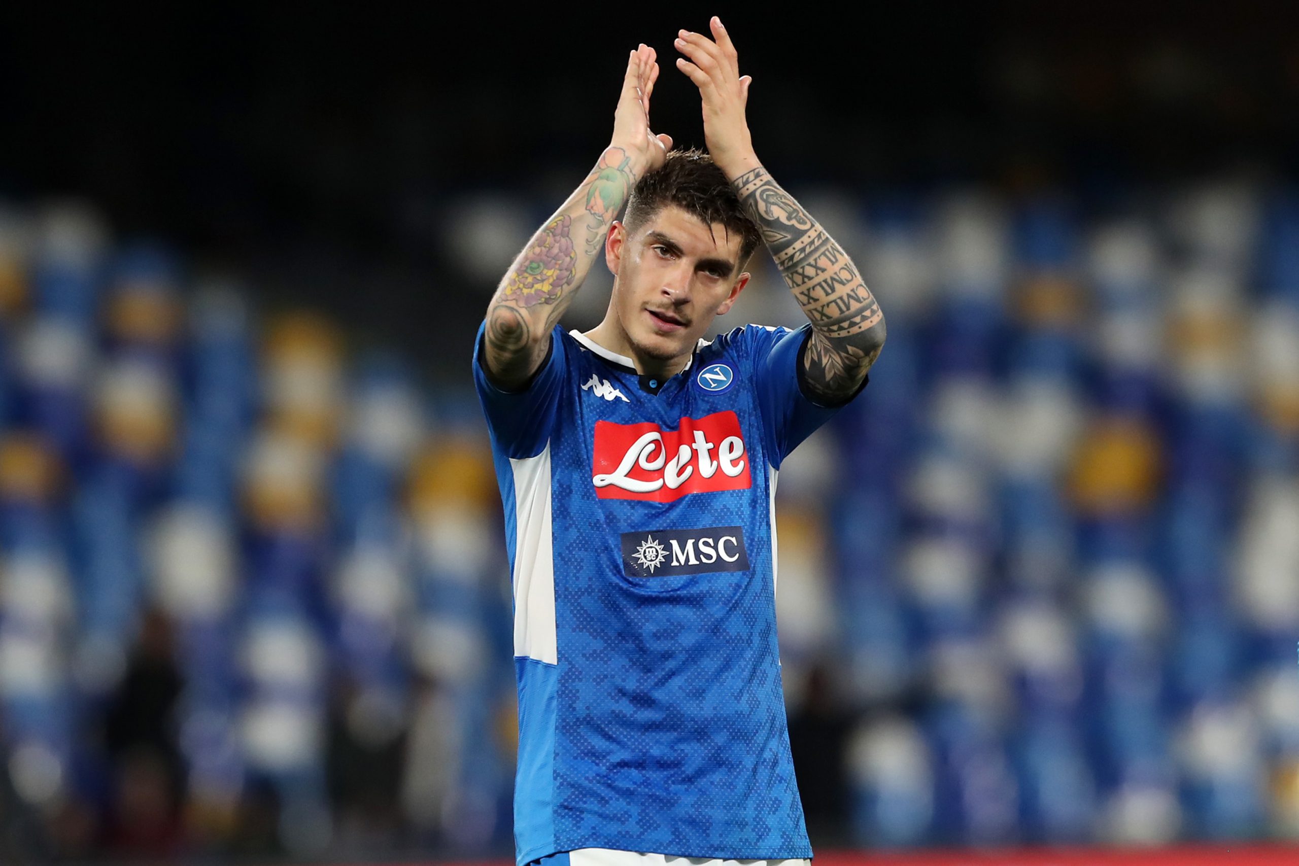 Why Di Lorenzo would offer Manchester United more options ...