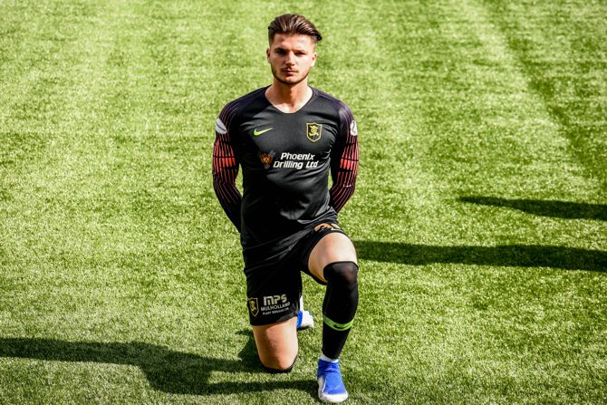 Why Wolves letting go of their 23-year-old new signing on loan would not be a wise move after all 2 Aston Villa goalkeeper Matija Sarkic while playing for Livingston earlier this season.