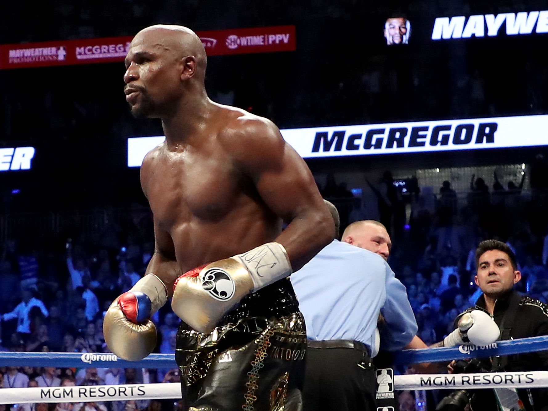 Floyd Mayweather Net Worth 2021 - Floyd Mayweather Drops Off Forbes