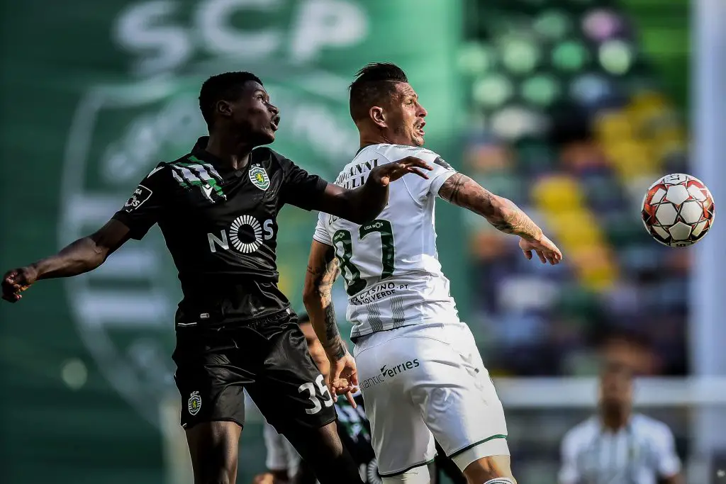 Nuno Mendes (L) in action against Vitoria Setubal (Getty Images)