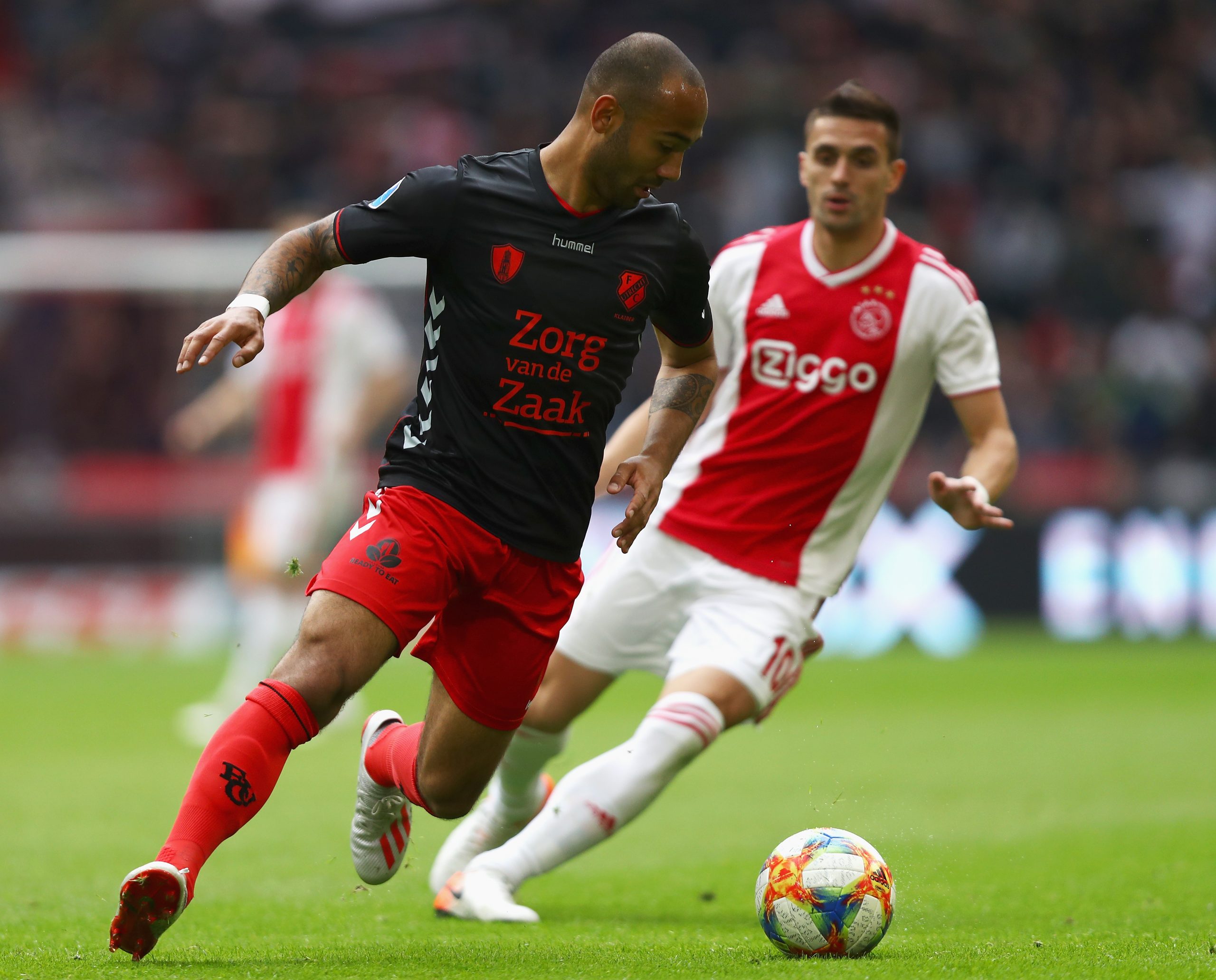 Sean Klaiber (R) in action against Ajax (Getty Images)