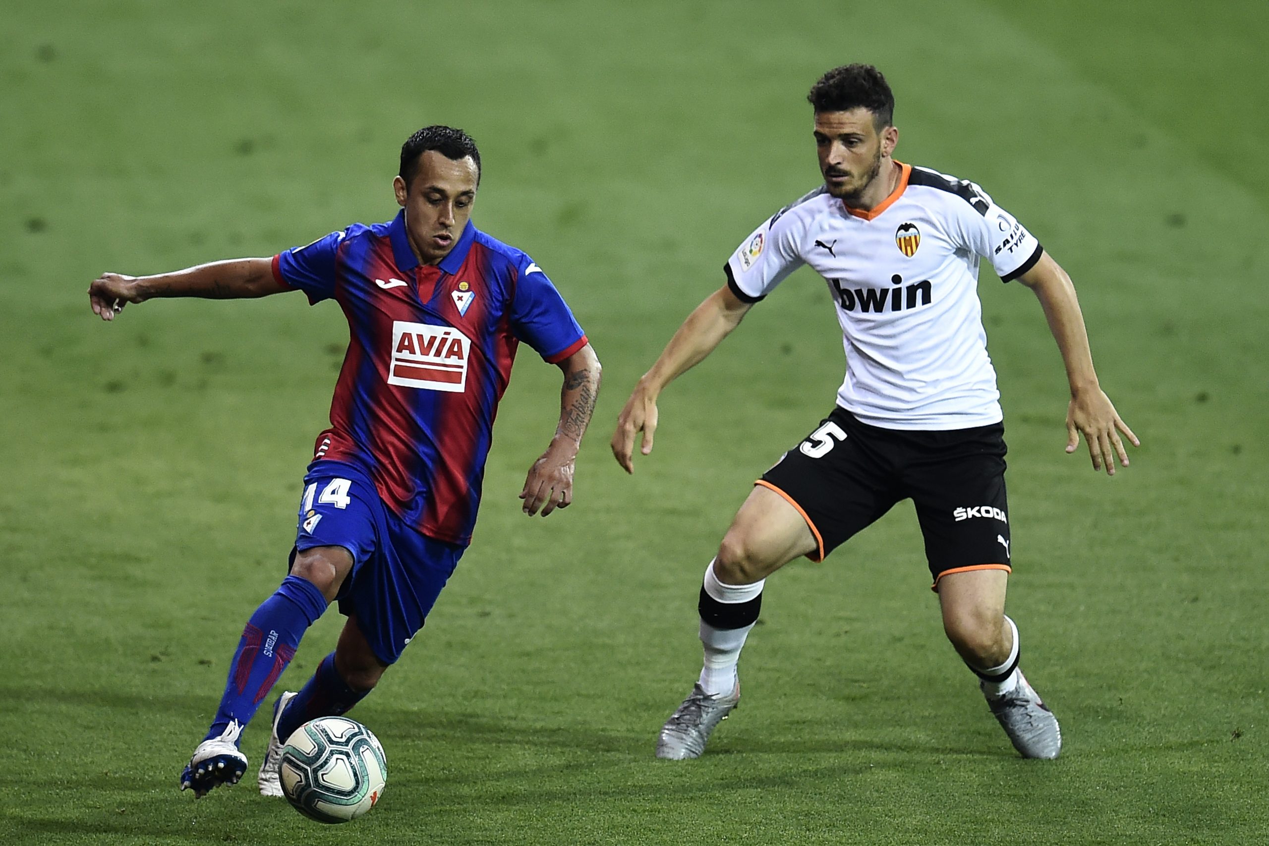 Alessandro Florenzi (R) during his loan spell with Valencia (Getty Images)