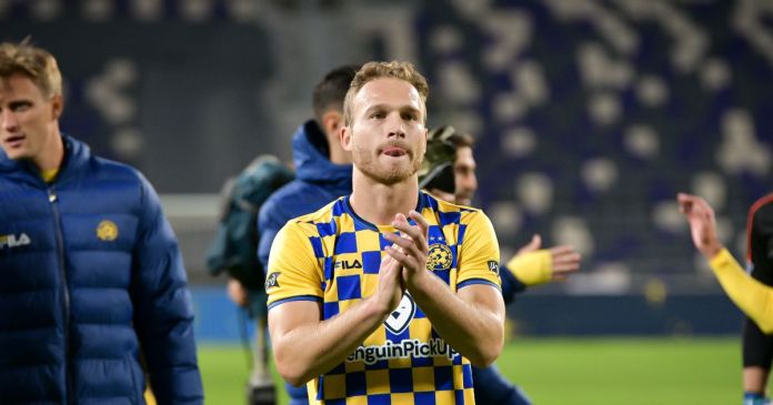 Dan Glazer won Israel's Footballer of the Year award in 2020 (Image credits: Google)