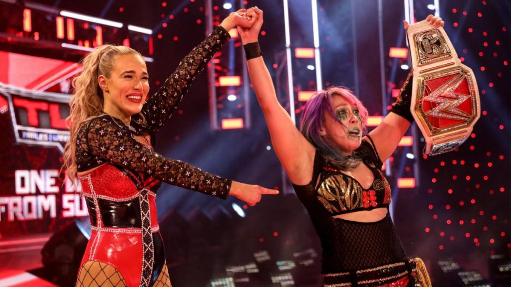 Lana (L), Asuka (R), and Mandy Rose have teamed up a few times on RAW in the past few months.