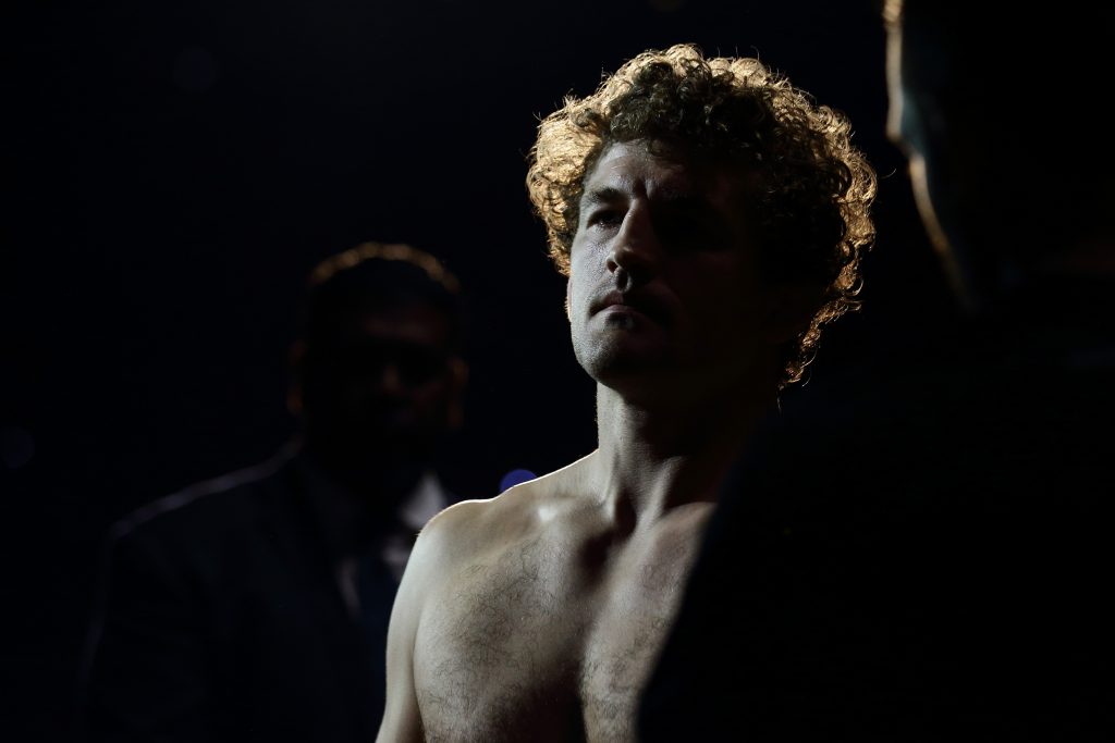Ben Askren is scheduled to take on Jake Paul in a boxing match soon and DJ is ready to place a $500,000 bet on Paul.