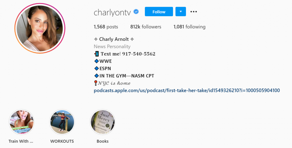 Charly Caruso has not removed WWE from her Instagram bio yet.
