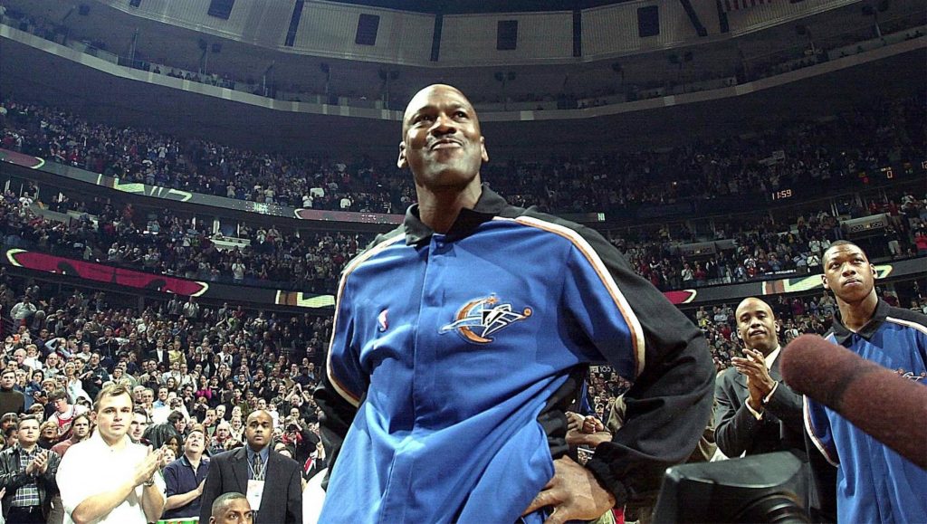 Michael Jordan pelasi viimeiset NBA-kautensa Washington Wizardsin joukkueessa