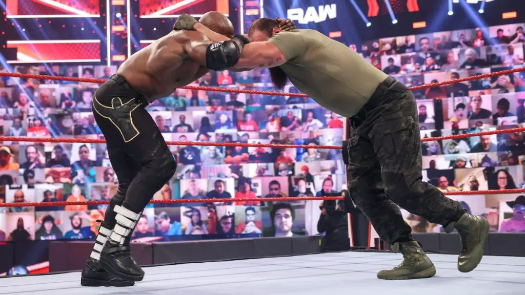 Braun Strowman and Bobby Lashley going at it on RAW. (WWE)