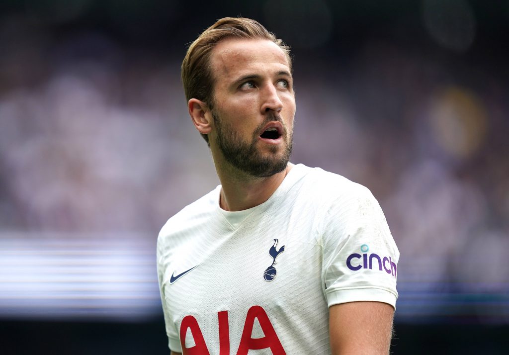 Harry Kane of Tottenham Hotspur is still on the transfer radar of Manchester United.