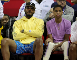 How old is Carmelo Anthony's son, Kiyan?