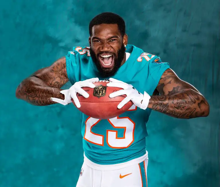 Xavien Howard 2022 Net Worth, Contract And Personal Life
