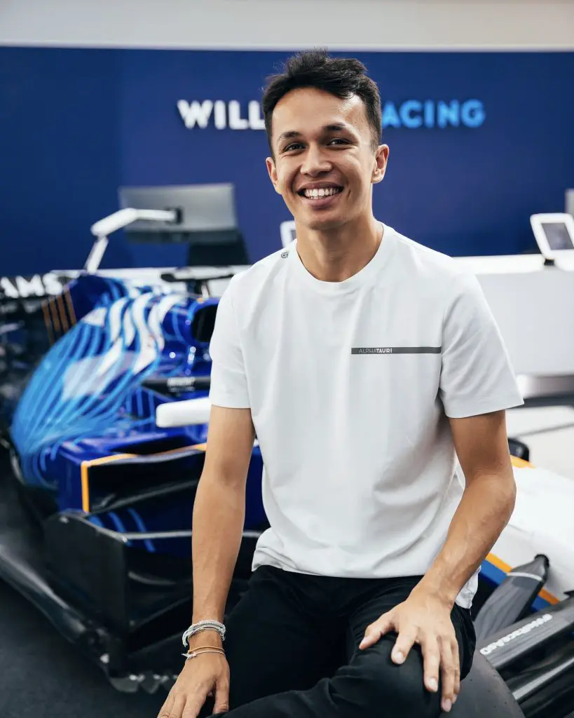 Who is the current girlfriend of Alex Albon?