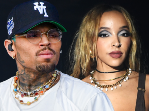 What is the beef between Tinashe and Chris Brown? What happened between them?