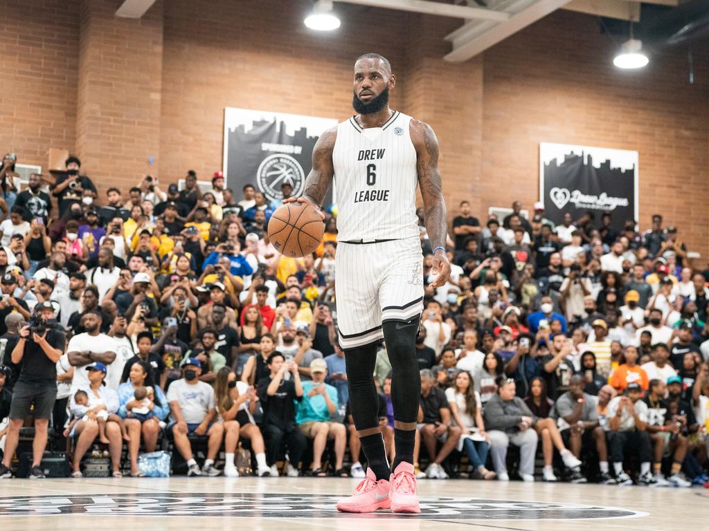 LeBron James Breaks Out the Nike LeBron 20 for Drew League