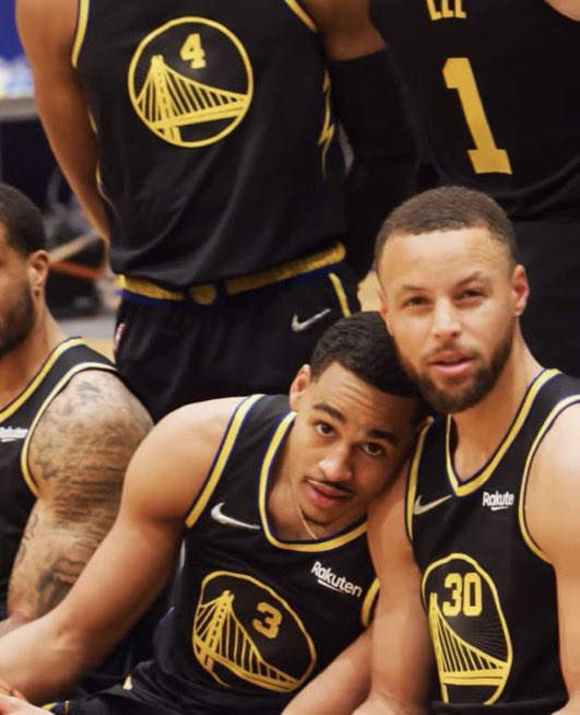Why did Stephen Curry get ejected in the win over the Grizzlies? 2 Jordan Poole and Stephen Curry