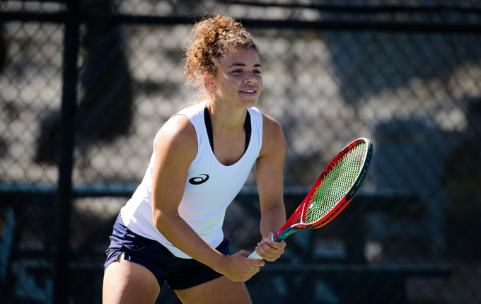 Who is the boyfriend of Italian Tennis player Jasmine Paolini? 2 FNrYGCcVEAU0X5y 1