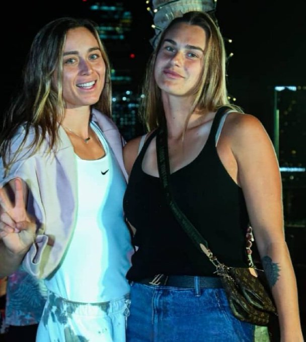 "They definitely look like they know how to party" - Fans react as