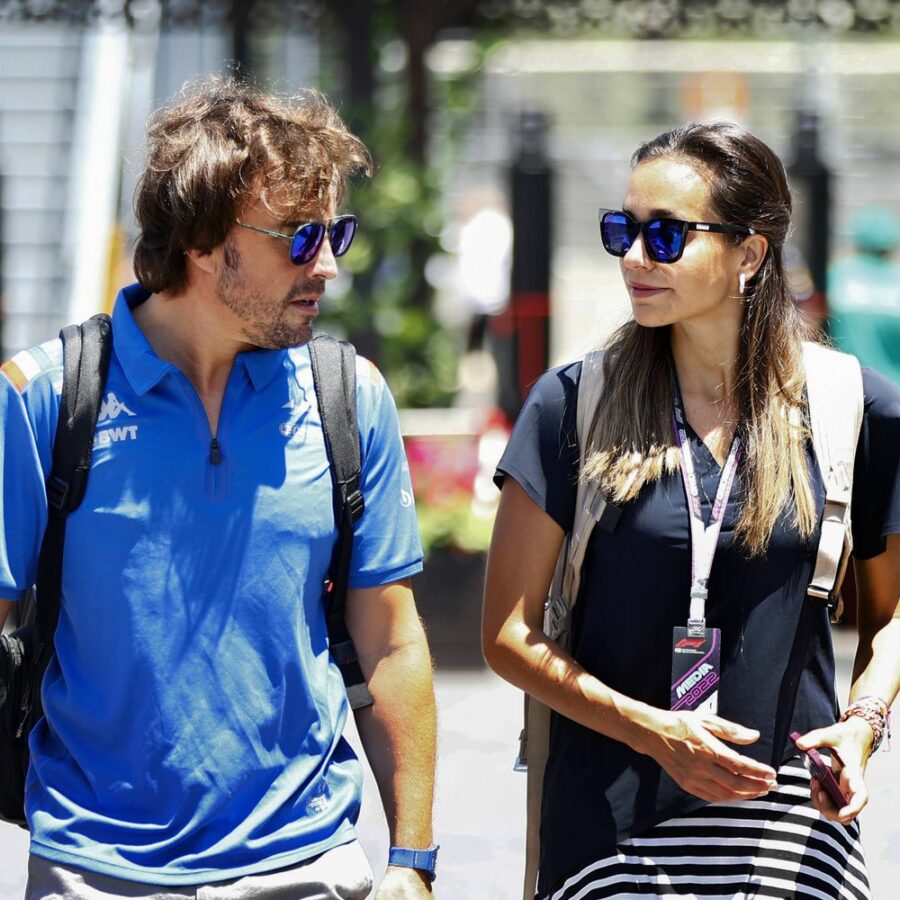 Formula 1 2022 Azerbaijan GP BAKU CITY CIRCUIT AZERBAIJAN JUNE 11 Fernando Alonso Alpine with partner Andrea Sch 1657303273235314