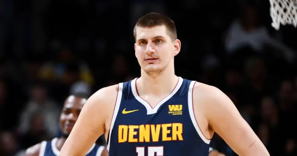 Nikola Jokic leads the Nuggets to a crucial win against the Lakers without LeBron