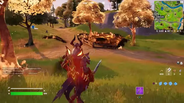 Fortnite gameplay of igniting structures 