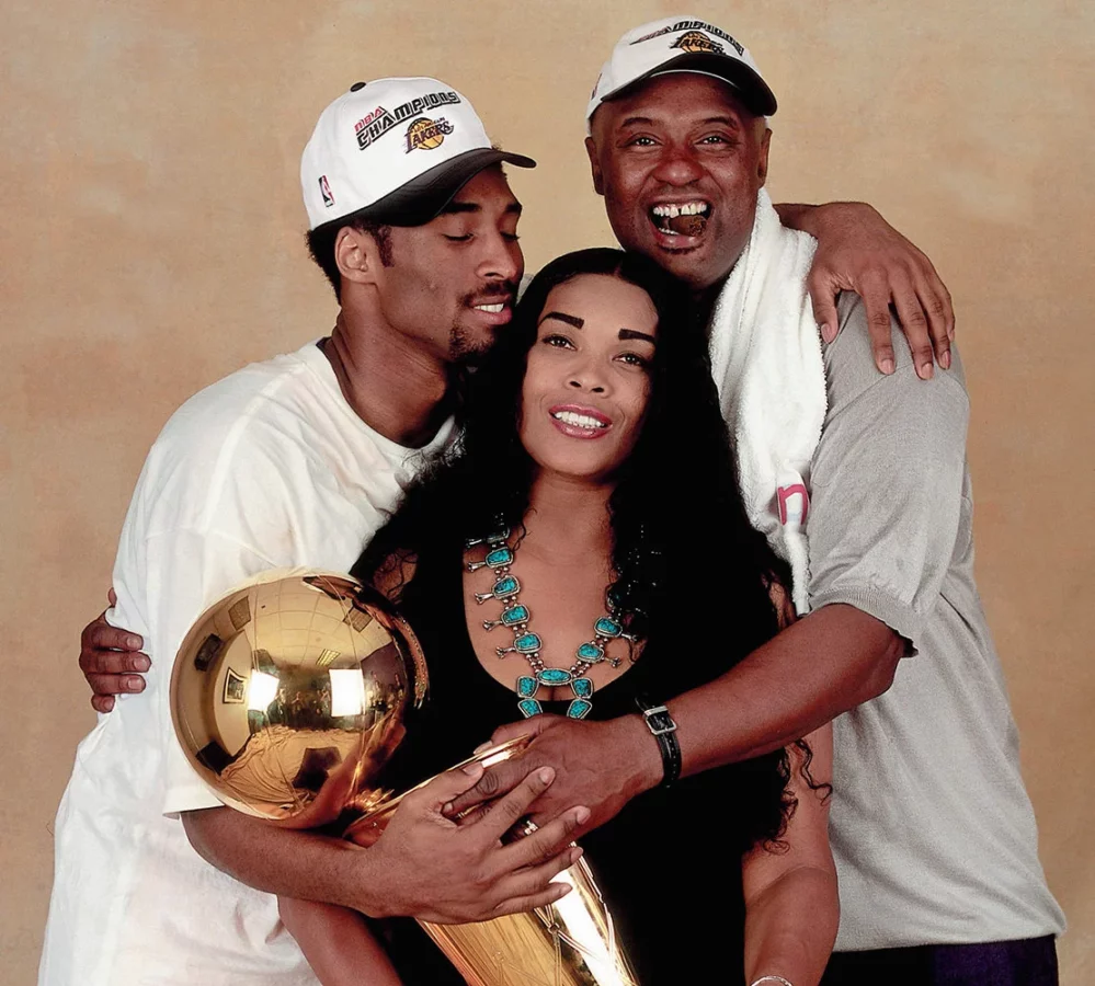 kobe bryant with his parents