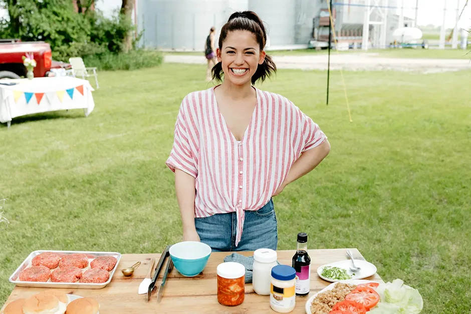 Molly Yeh 2023 Net Worth, Salary, Personal Life and More