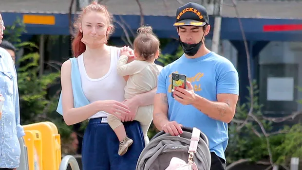 Who is the daughter of Sophie Turner? Learn all about Willa 1 Sophie Turner Joe Jonas Park Day Willa SN ftr