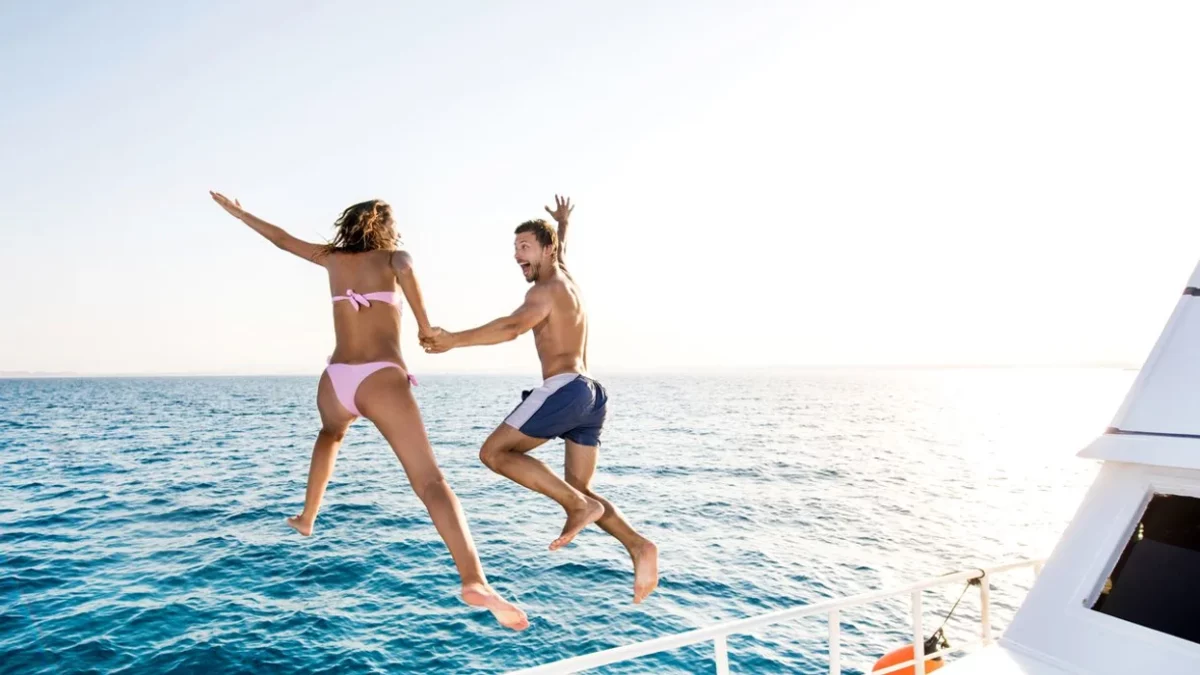What is the TikTok Boat jumping challenge? 1 boat jumping