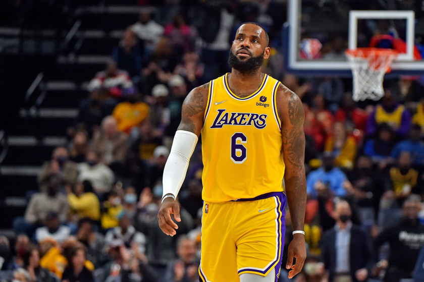 "My focus has shifted now"- LeBron James is locked in with the Lakers after Kyrie Irving's trade to Mavs 2 bronnn 5