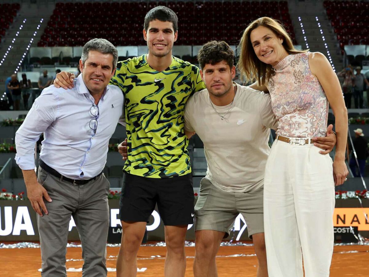 Carlos Alcaraz with his parents