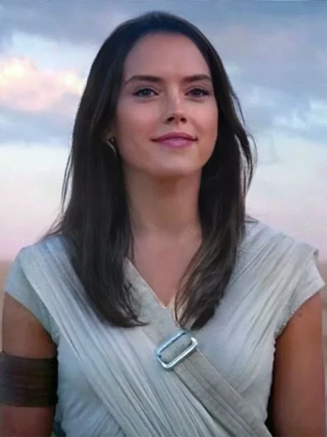 In Star Wars, was Rey Skywalker pregnant? Why do fans believe this theory?