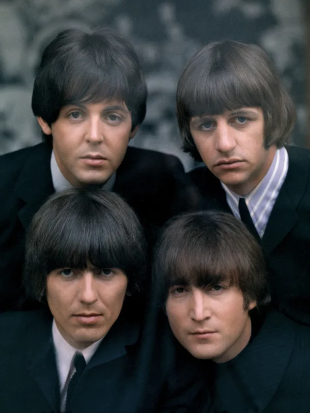 How many Beatles are still alive? How many Beatles were there in the band?
