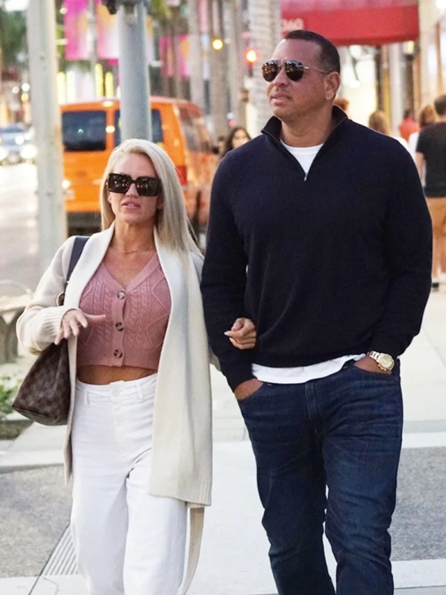 WHO IS ALEX RODRIGUEZ (AROD) DATING? 

