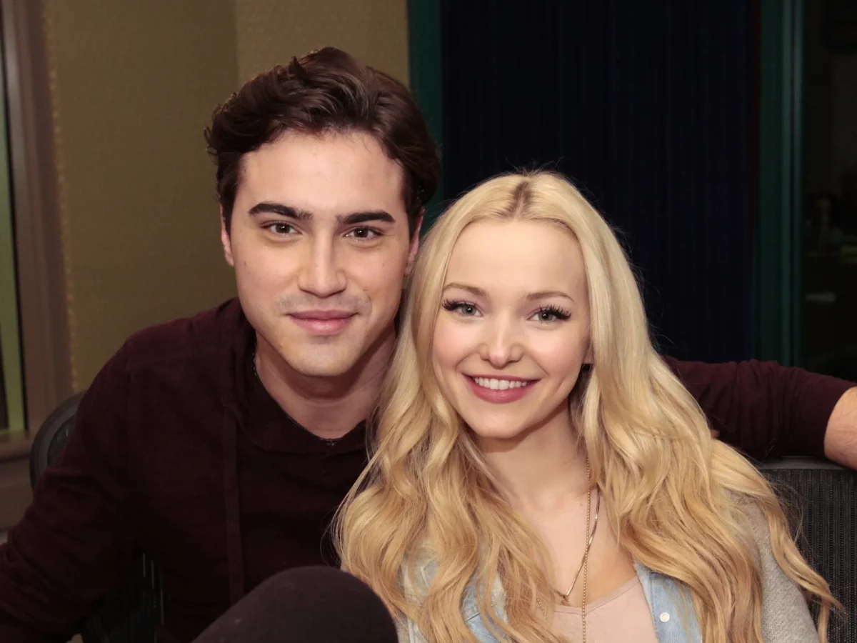 Dove Cameron and Ryan McCartan 