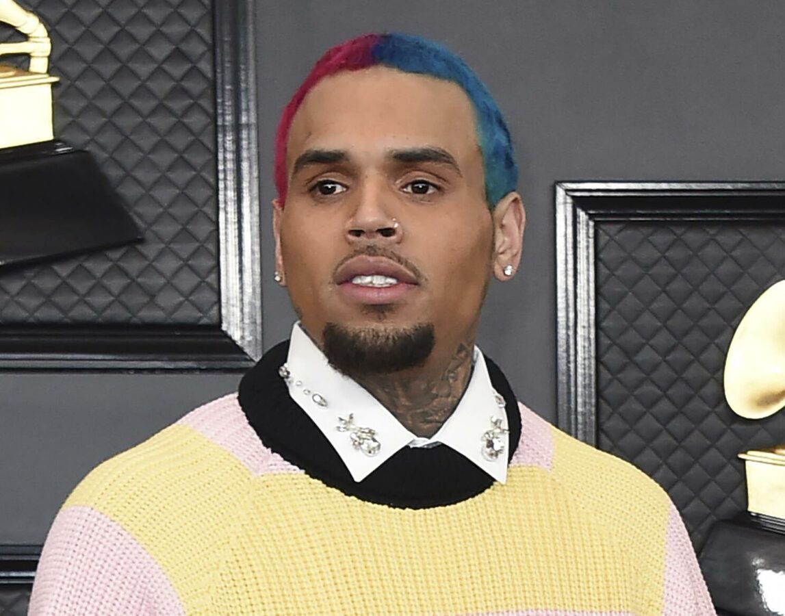 What is the beef between Tinashe and Chris Brown? What happened between them? 2 download 4 2