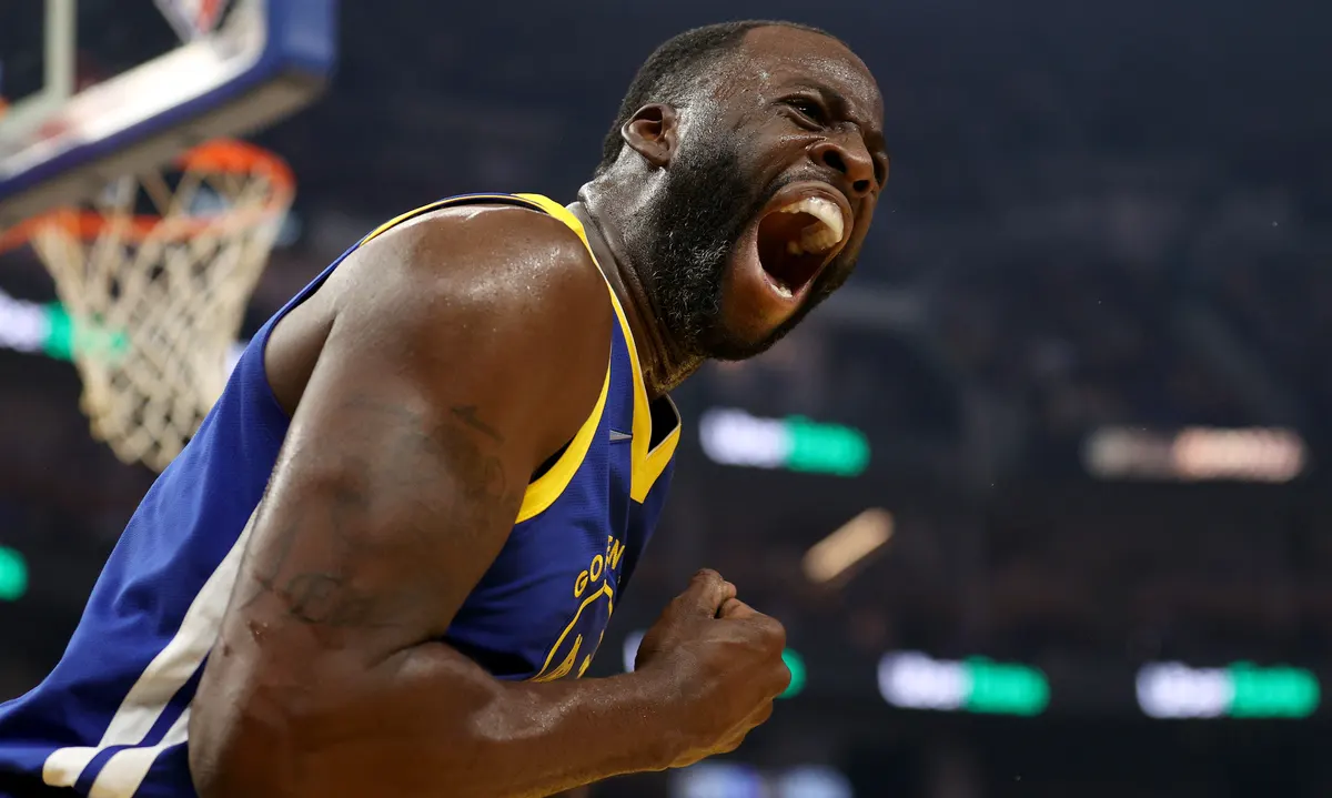 Draymond Green pass Klay thompson