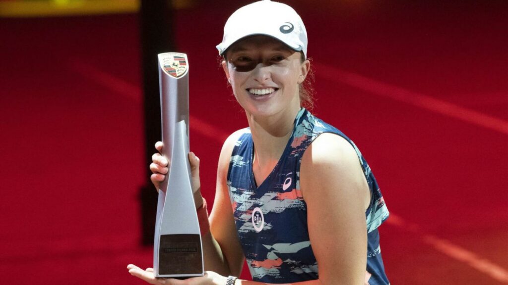 iga swiatek reacts to destroying aryna sabalenka for stuttgart title