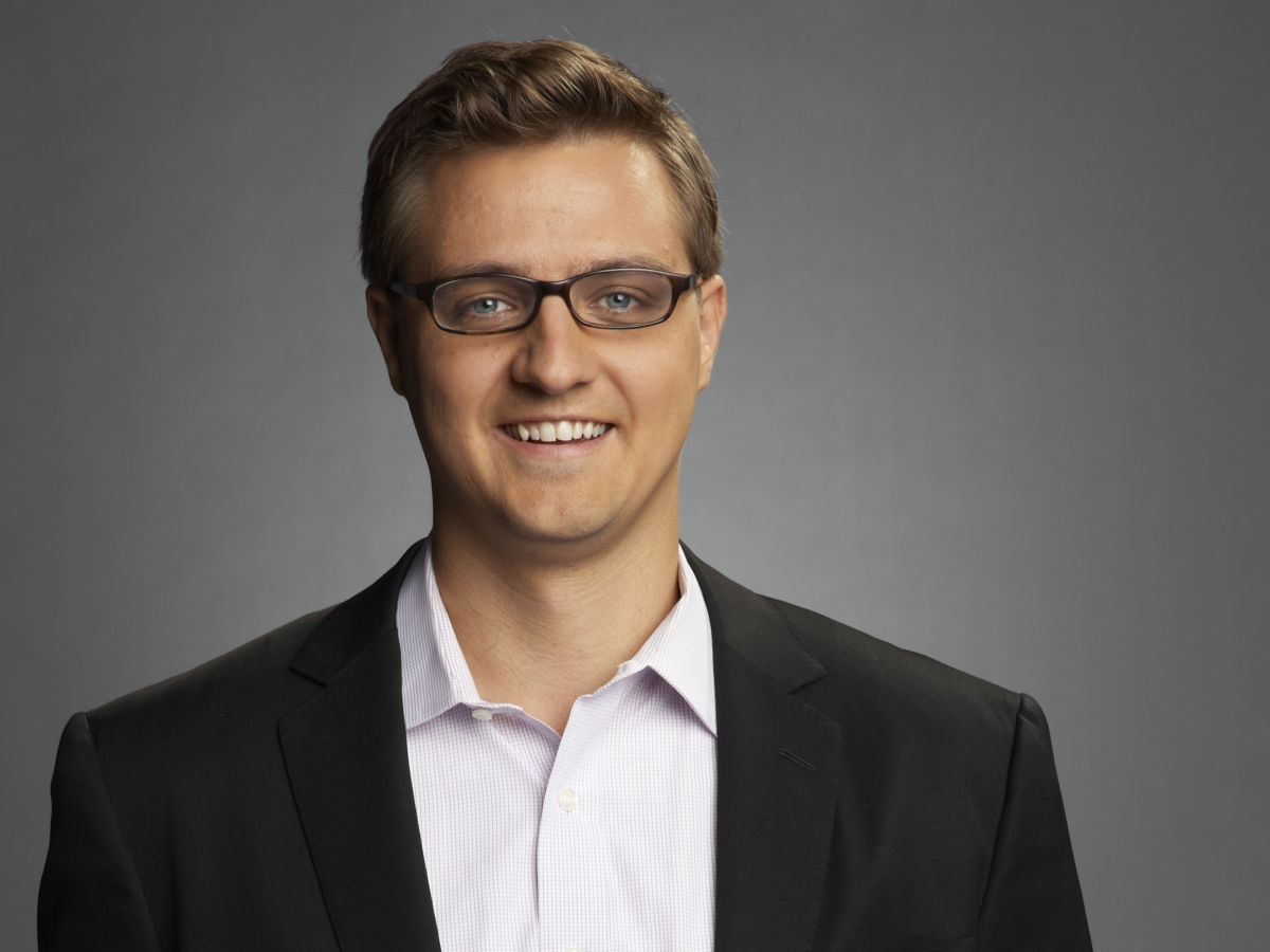 Who is Chris Hayes? Learn all about the MSNBC star’s family, net worth, career and more 1 image 5676