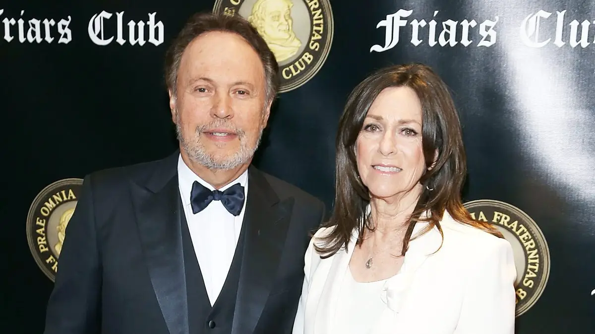 Billy Crystal with wife