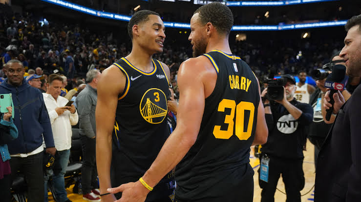 (Watch) Steph Curry was cheering Jordan Poole on from the bench in Warriors big win 1 images 2022 11 16T153047.085