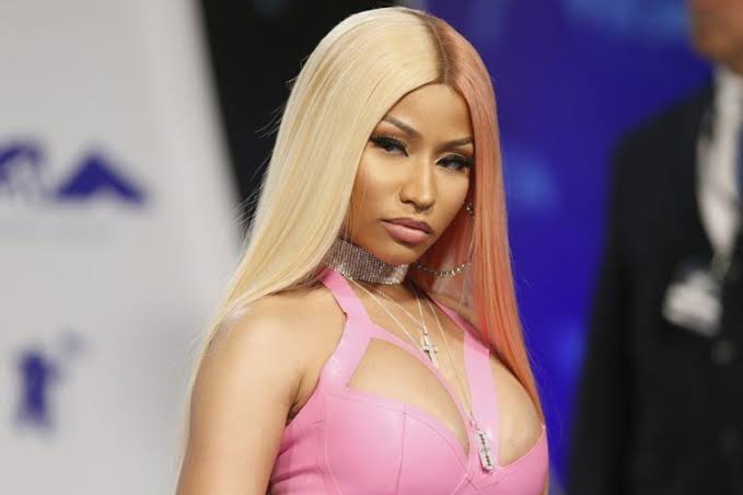 Did Nicki Minaj get plastic surgery? How many times has she gone under the knife? 4 Nicki Minaj